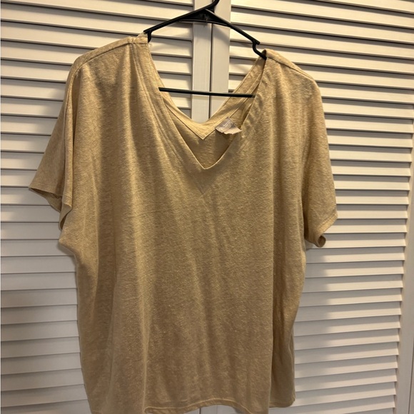 Chico's Tops - Chico's Light Tan V-Neck Short Sleeve Top